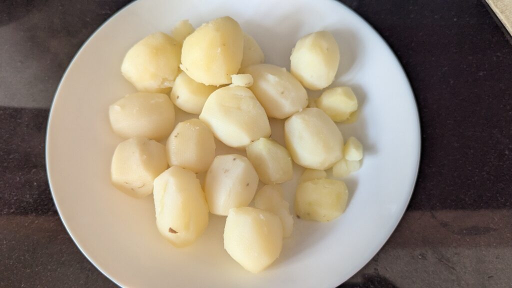 Lasaniya Batata Recipe – Gujarati Style...